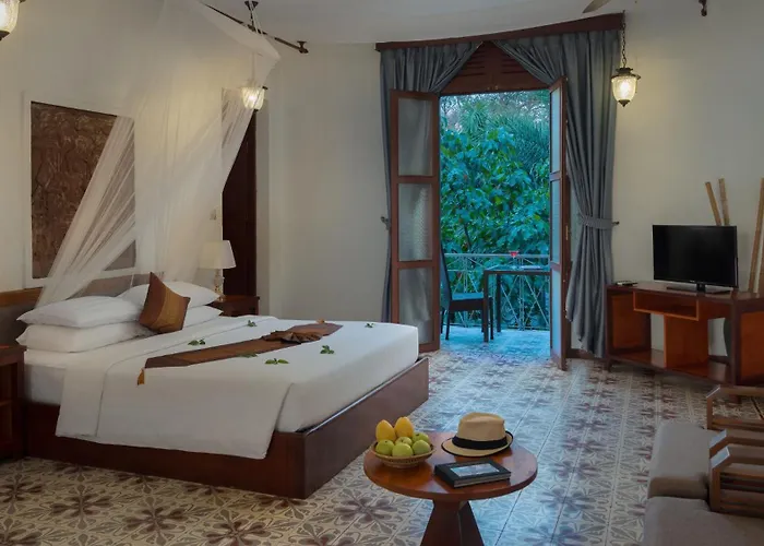 Hotel La Riviere D' Angkor 5*