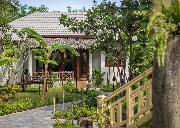 Hotel La Riviere D' Angkor 5*